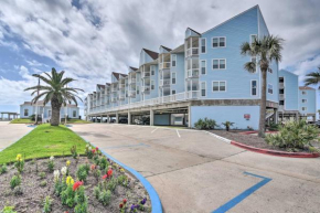 Beachside Condo with Pool and Hot Tub in Galveston!